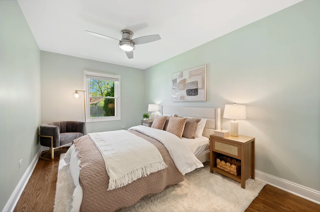 Photo of 1041 Forest Avenue