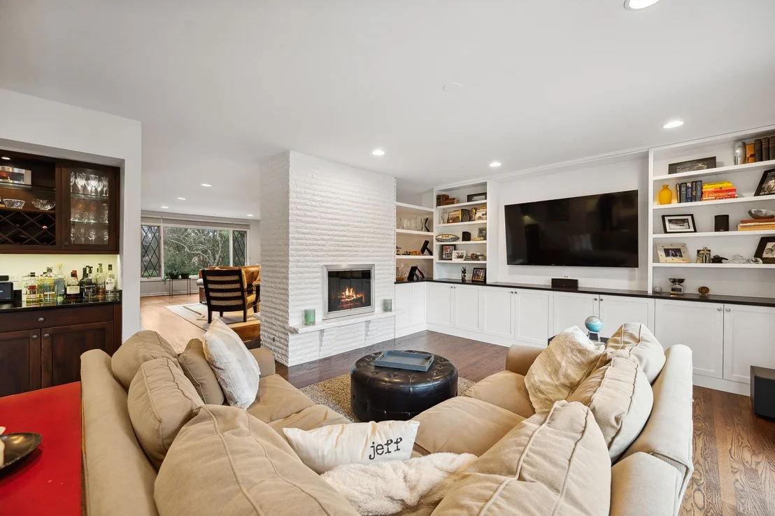 Photo of 1045 Julia Court