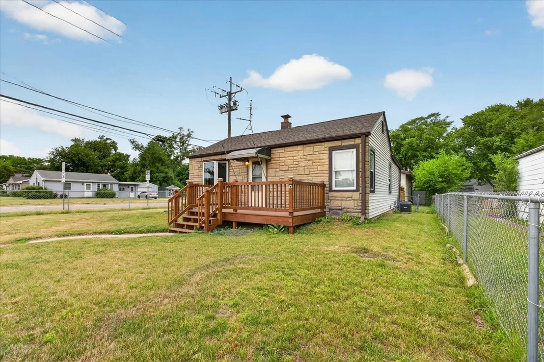 Photo of 302 Harlem Road