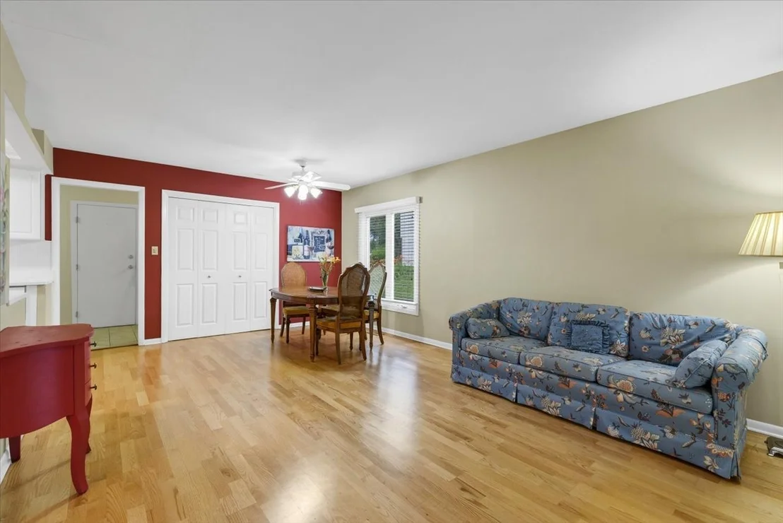 Photo of 1525 Mayfield Lane
