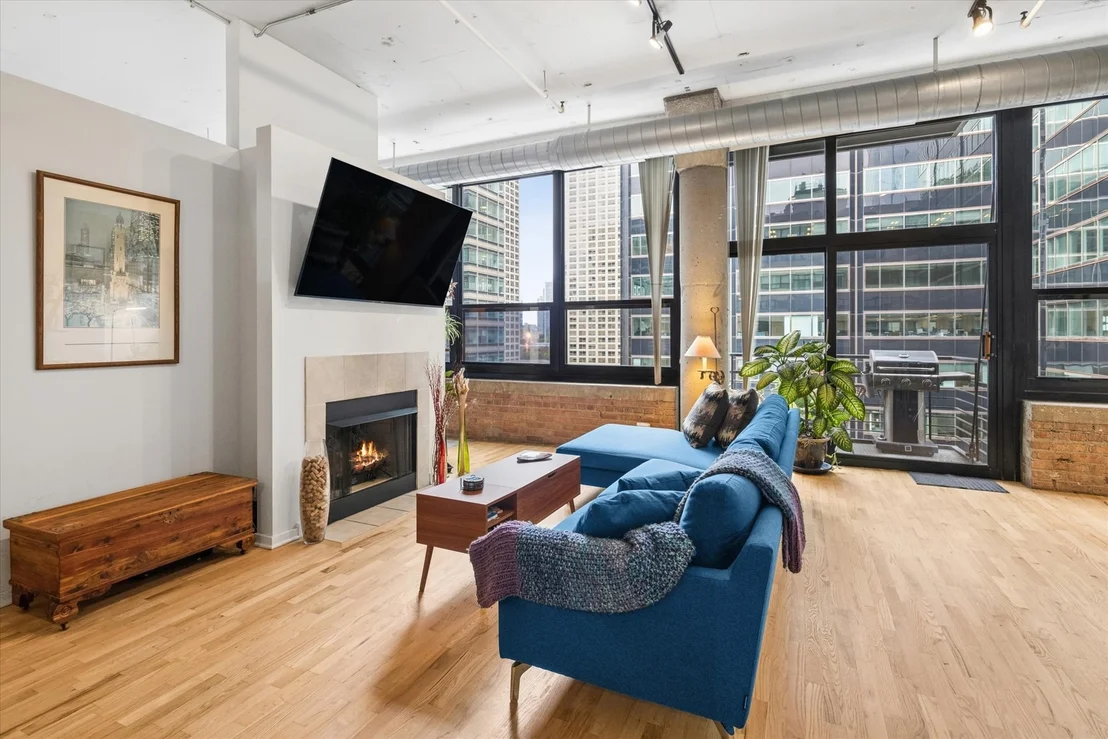 Photo of Unit 607 at 130 S CANAL Street