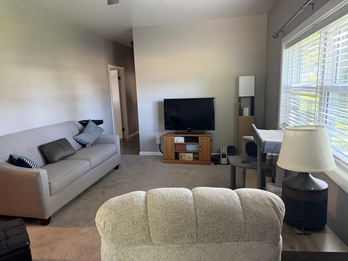 Photo of 206 S 1st Street