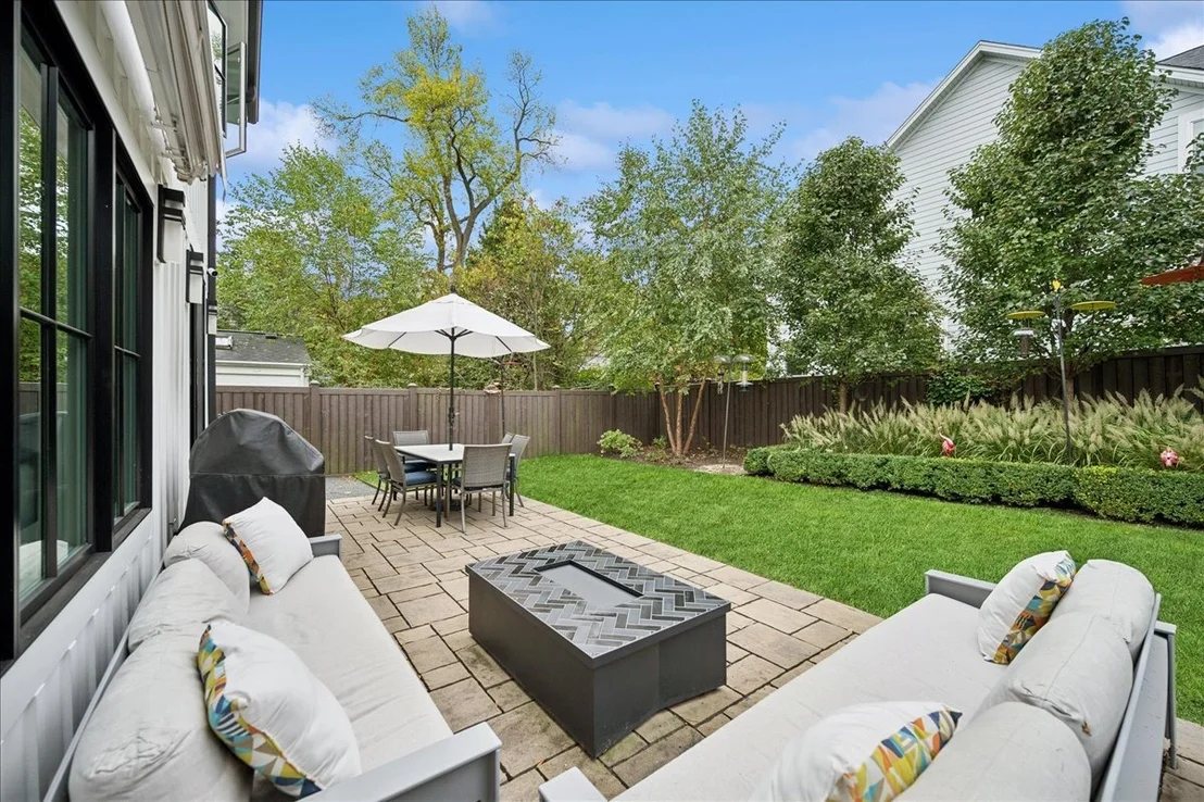Photo of 270 Sheridan Road