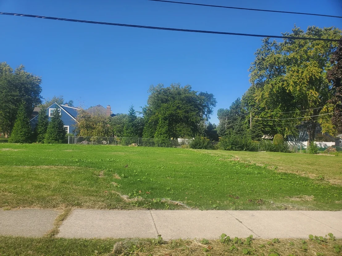 Photo of 2646 Maple Street