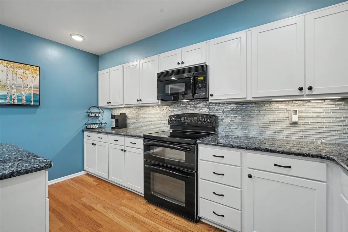 Photo of 1115 Foothill Drive