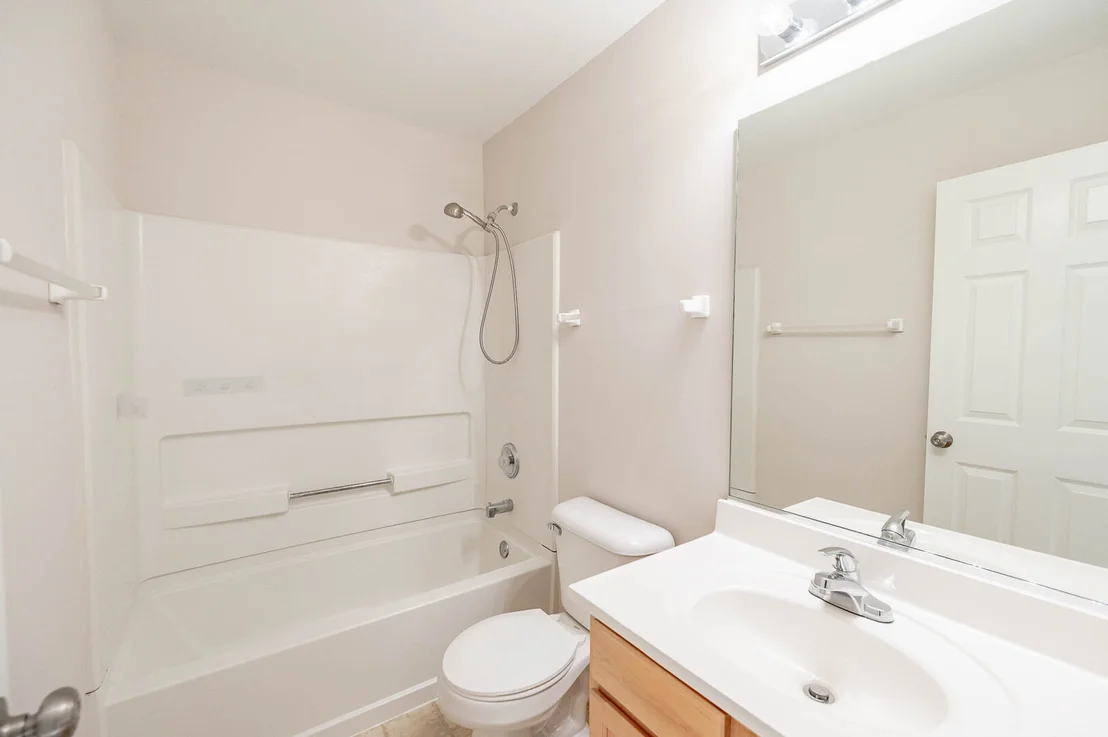 Photo of 1401 Bridgehampton Drive