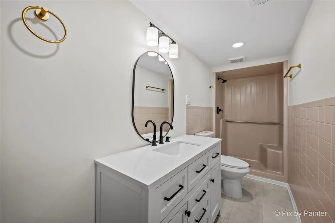 Photo of 555 Figard Lane