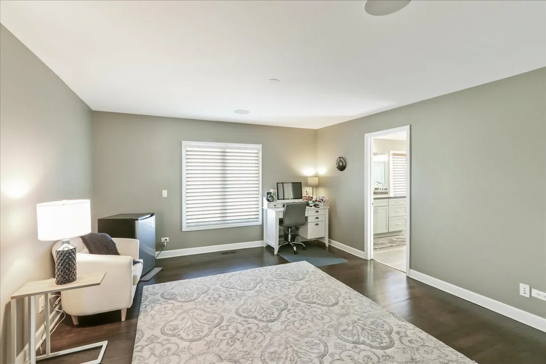 Photo of 519 Litchfield Lane