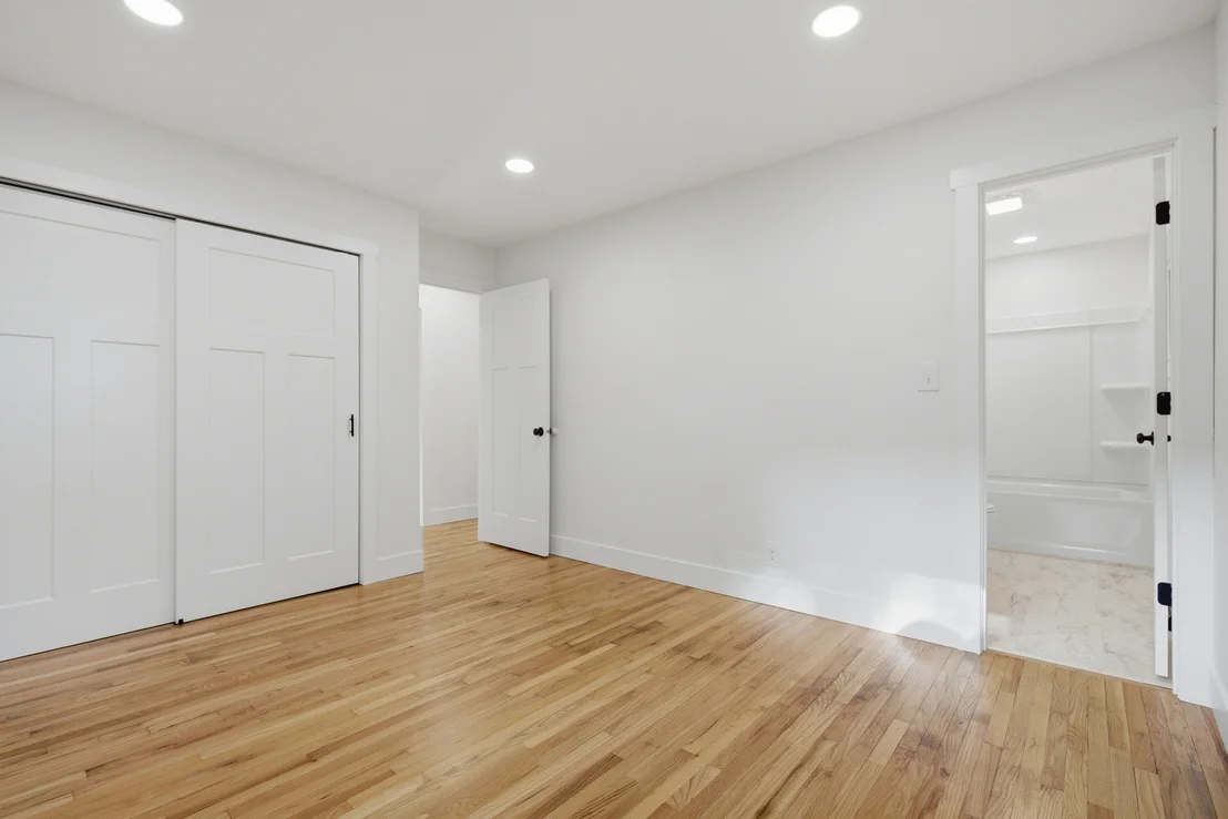 Photo of 1401 Searle Drive