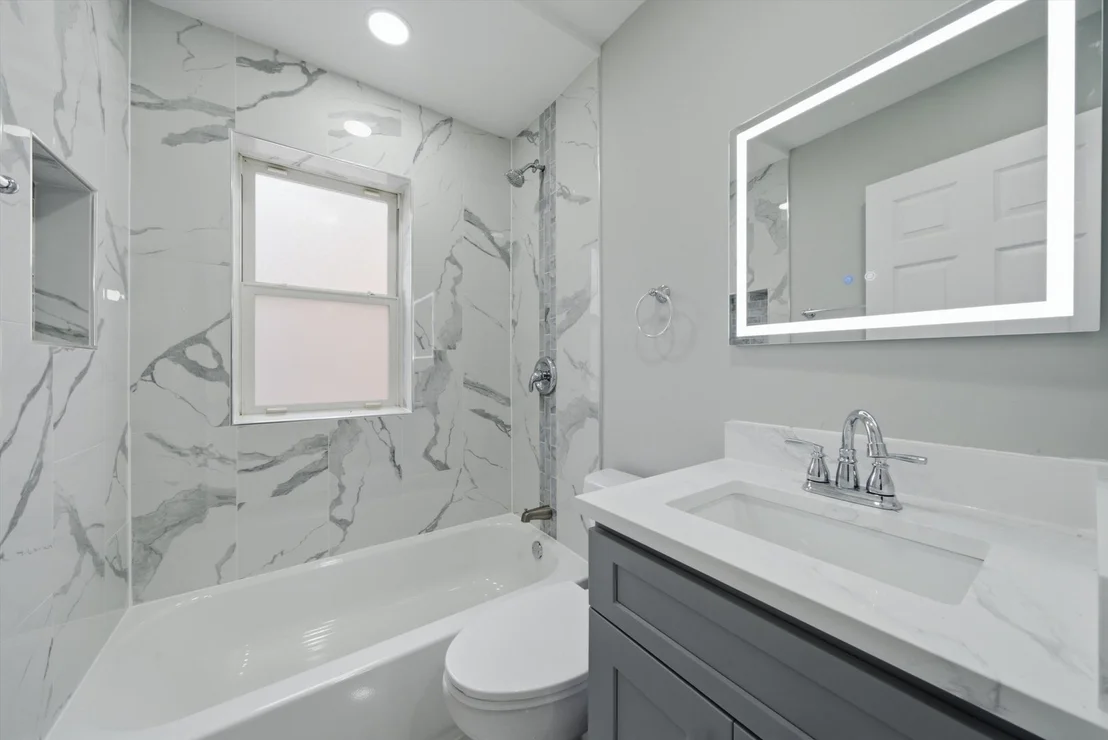 Photo of 433 W 100TH Street
