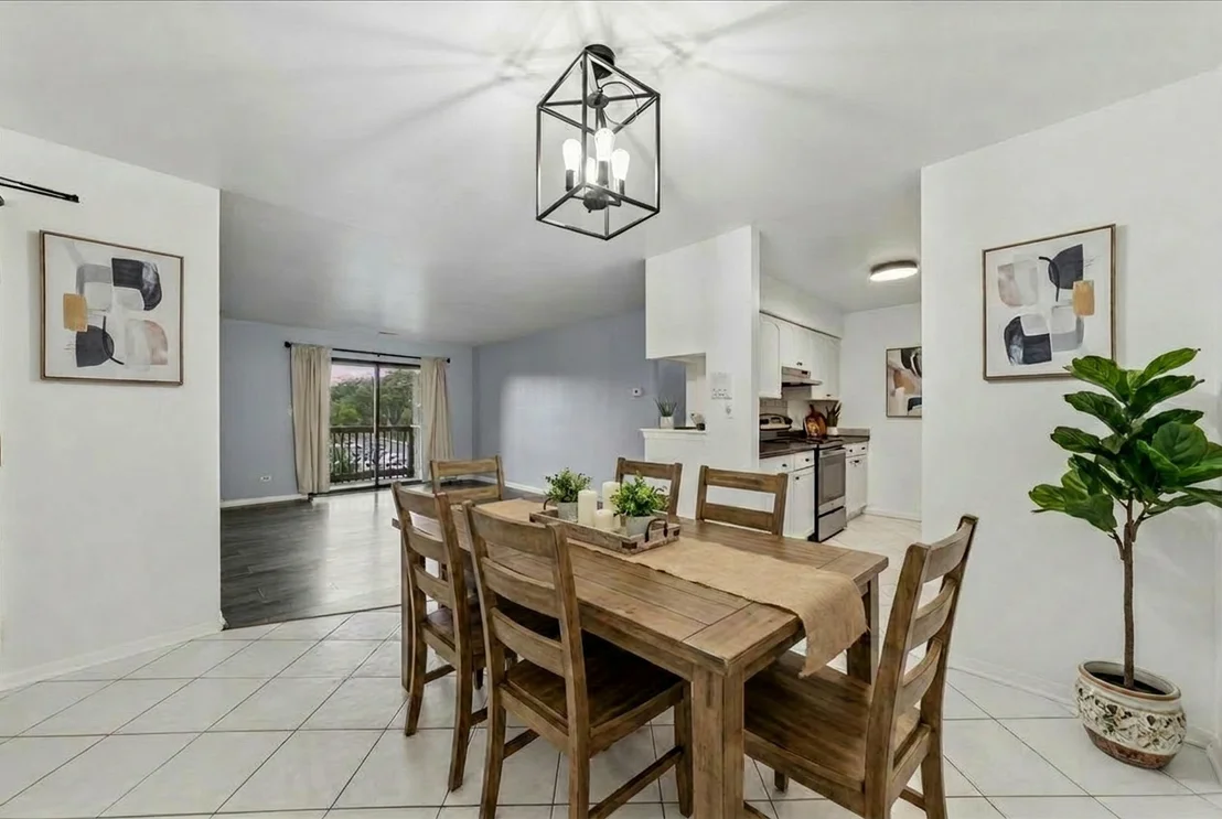 Photo of Unit L9 at 1424 Stonebridge Circle
