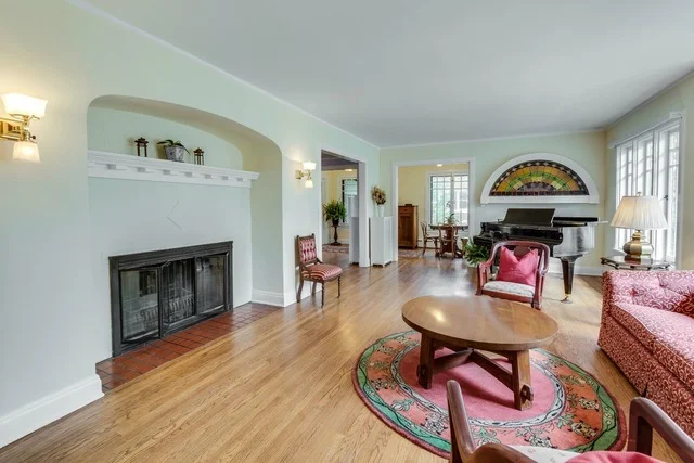 Photo of 715 Monticello Place