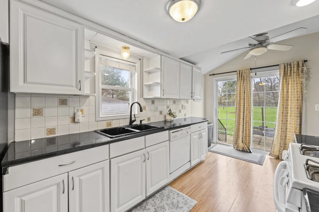 Photo of 4616 River Drive