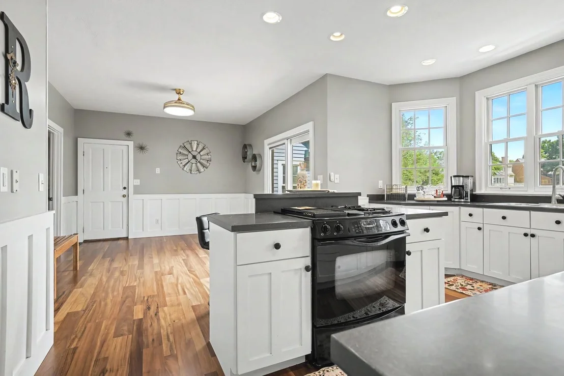 Photo of 2801 Valley Brook Drive