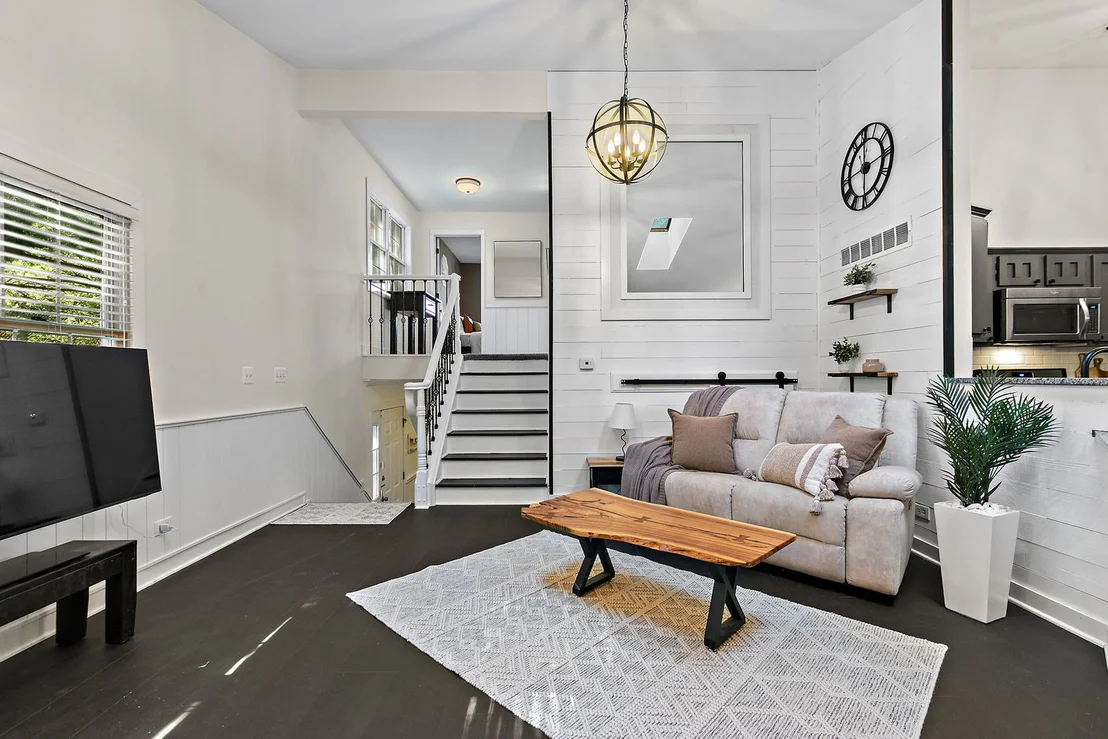 Photo of 609 River Bluff Drive