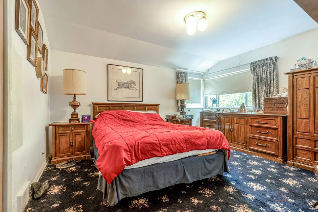 Photo of 9320 Forestview Road