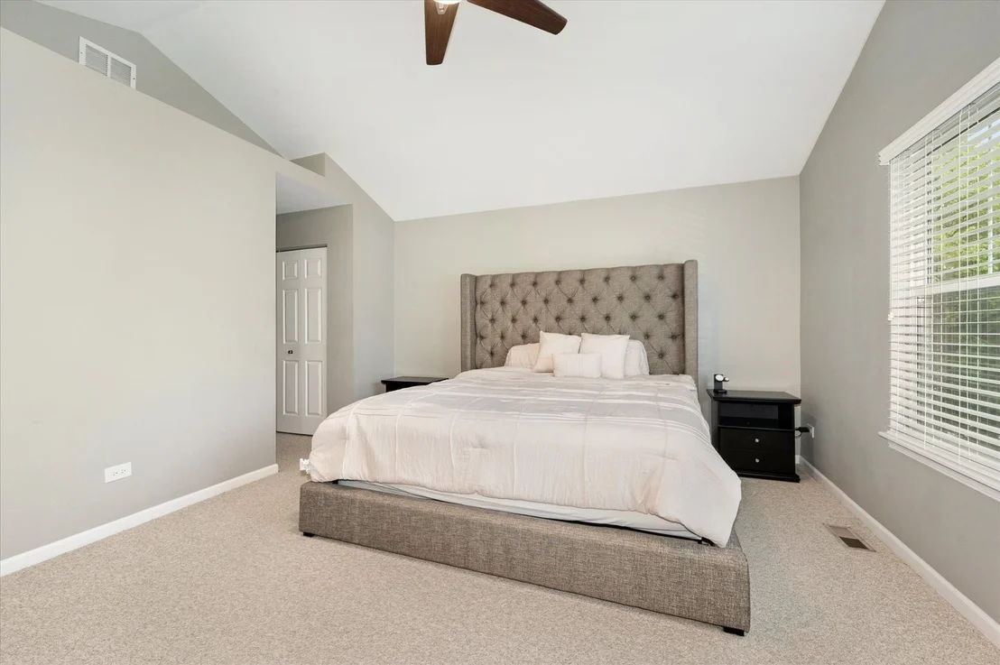 Photo of 5564 Cloverdale Road