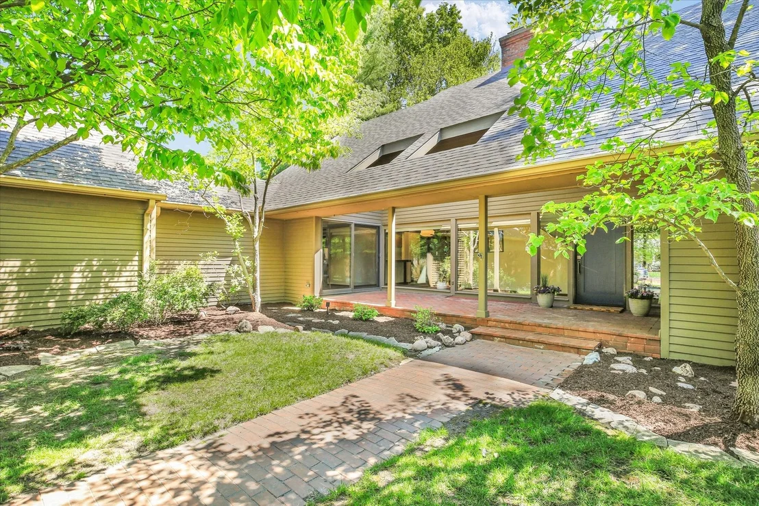Photo of 10 Carriage Way