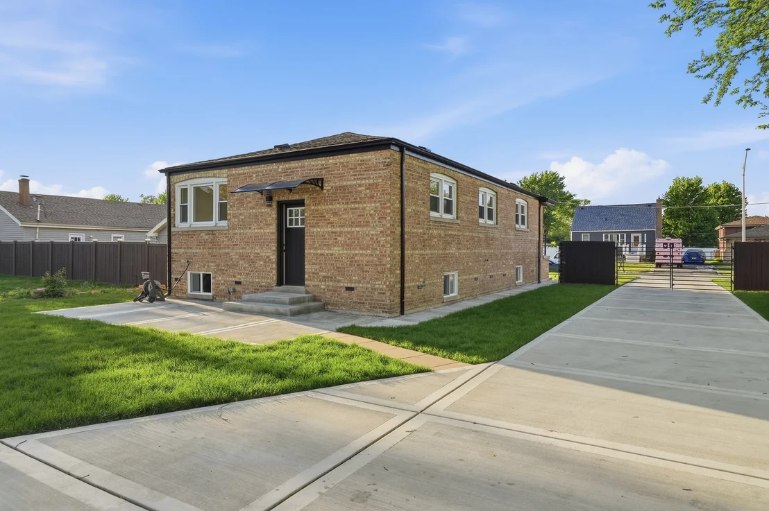 Photo of 5733 W 83rd Place