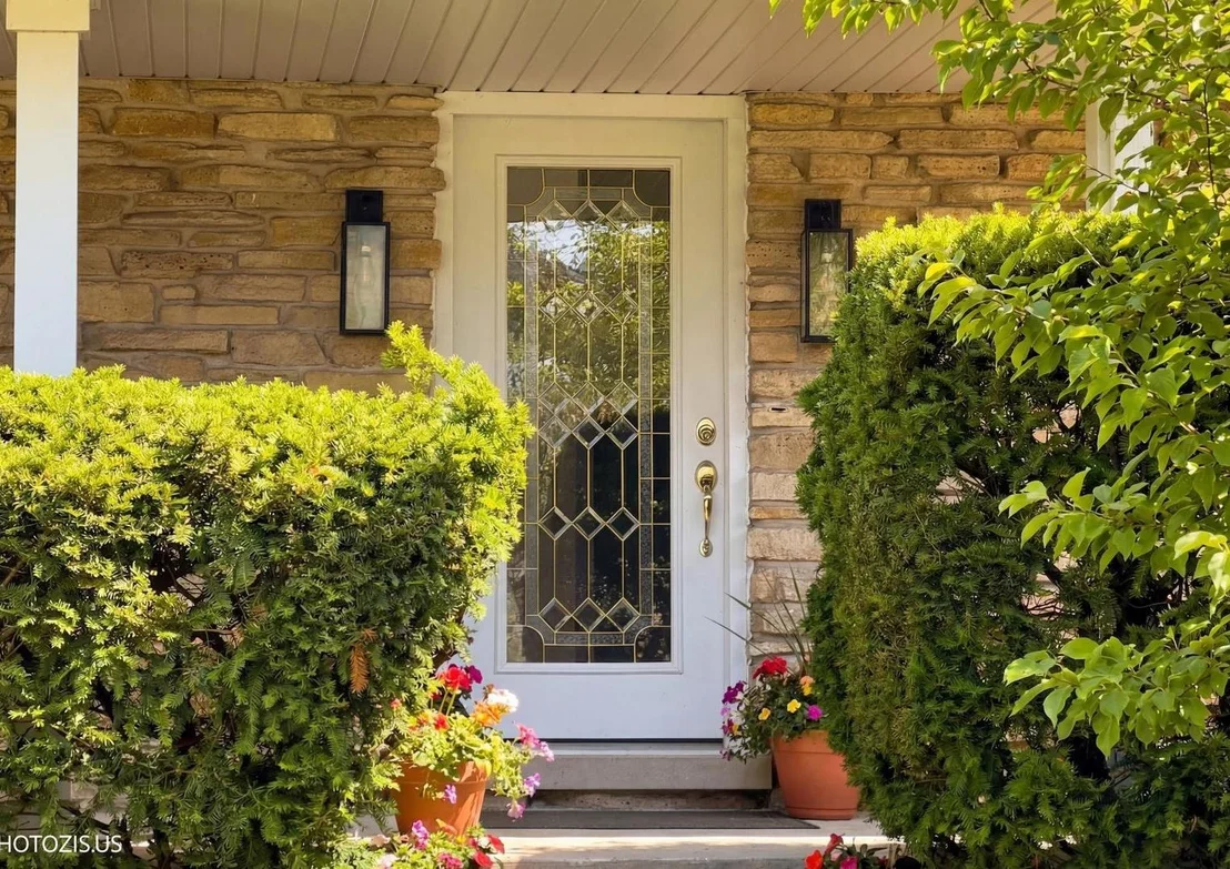 Photo of 3235 Robincrest Drive