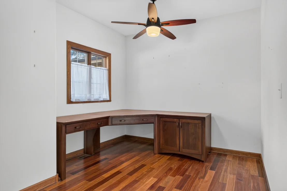 Photo of 1646 Valley View Road