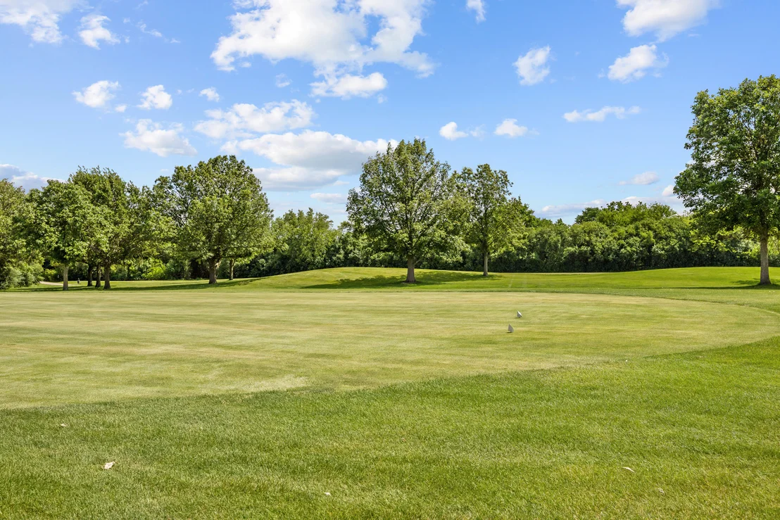 Photo of 121 Golfview Drive