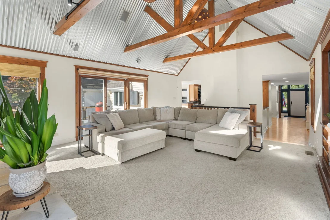 Photo of 27069 W FOX RIVER Road