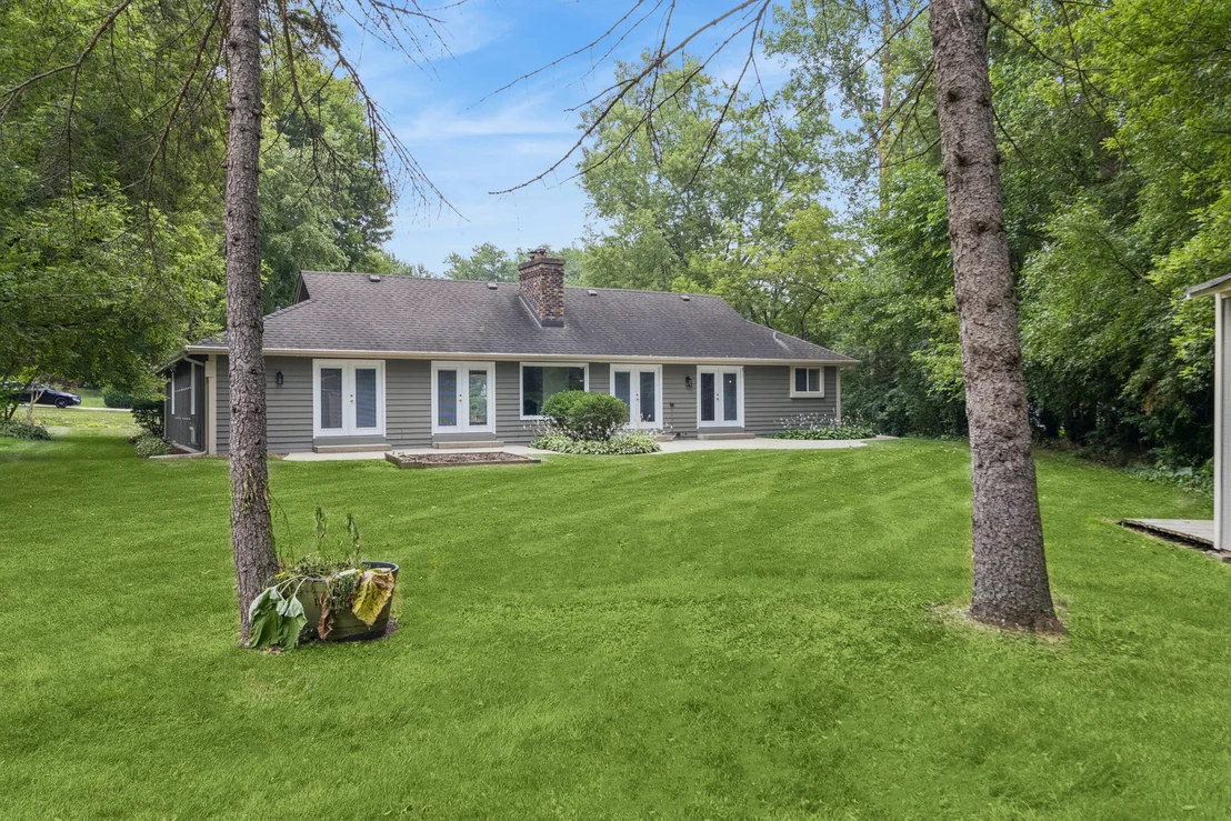 Photo of 356 WINDSOR Lane