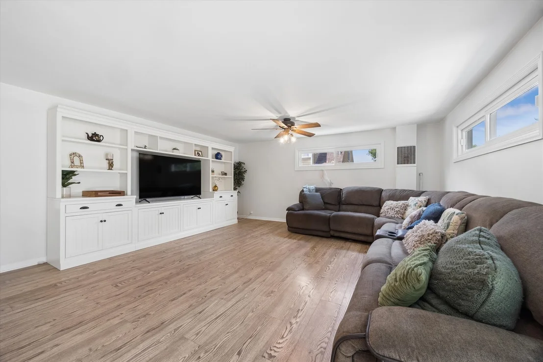Photo of 116 W Park Drive