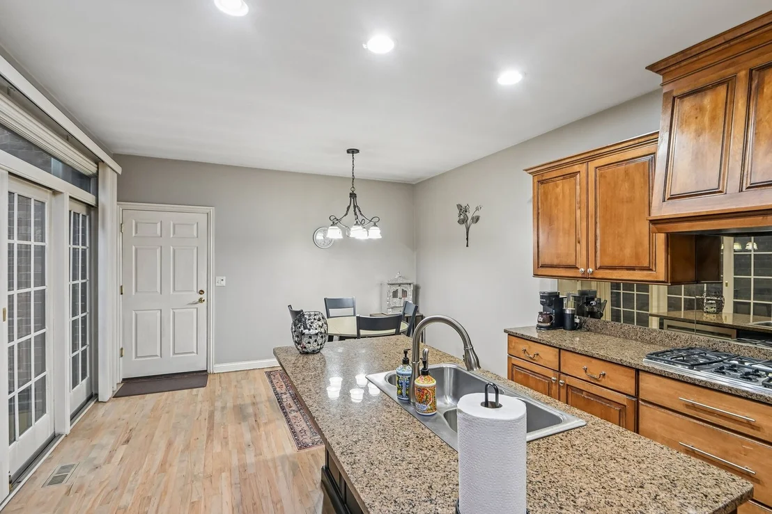 Photo of 343 Arbor Glen Boulevard