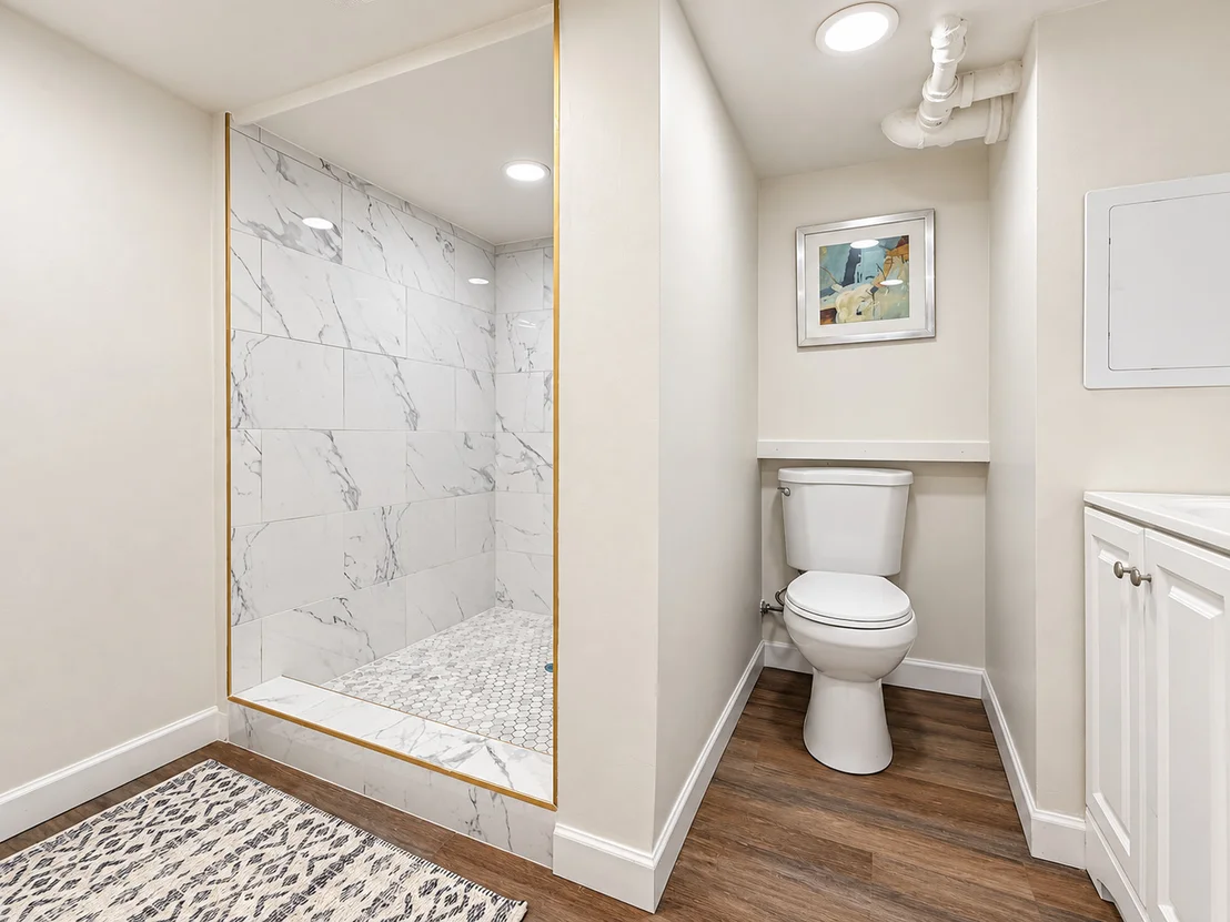 Photo of 2811 FOREST Lane