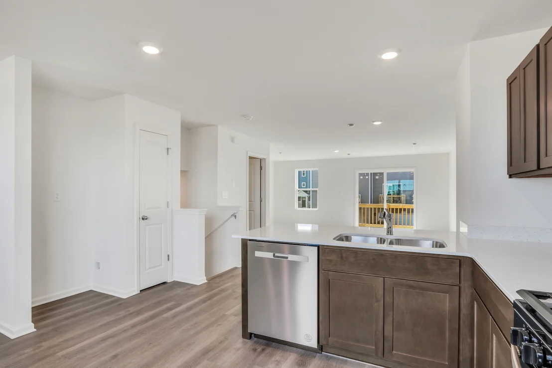 Photo of 409 Lakeshore Court