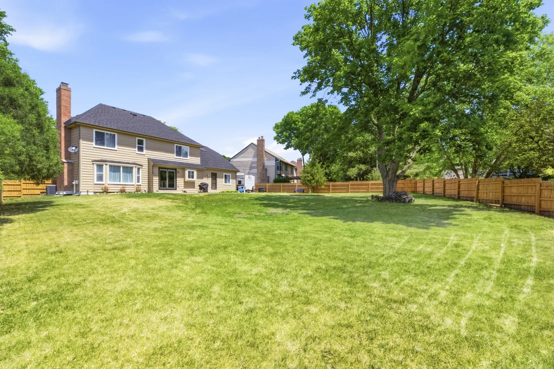 Photo of 845 Crabtree Lane