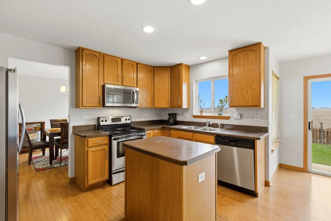 Photo of 2932 Shetland Lane