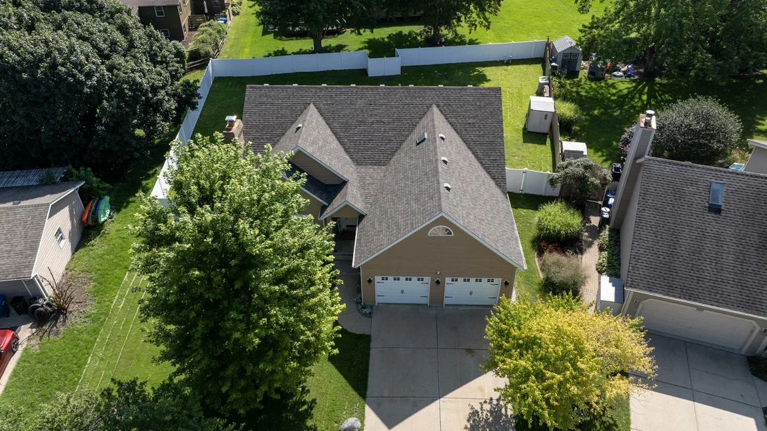 Photo of 660 Louise Drive