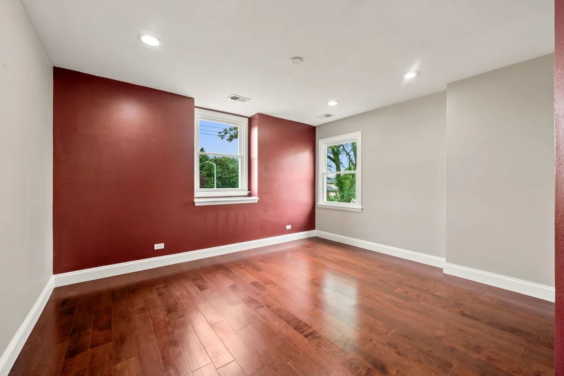 Photo of 1221 W Sable Drive