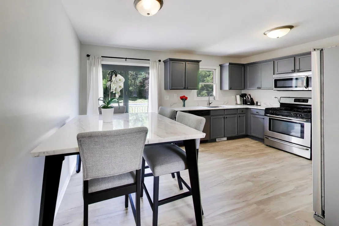 Photo of 5418 Hillside Drive