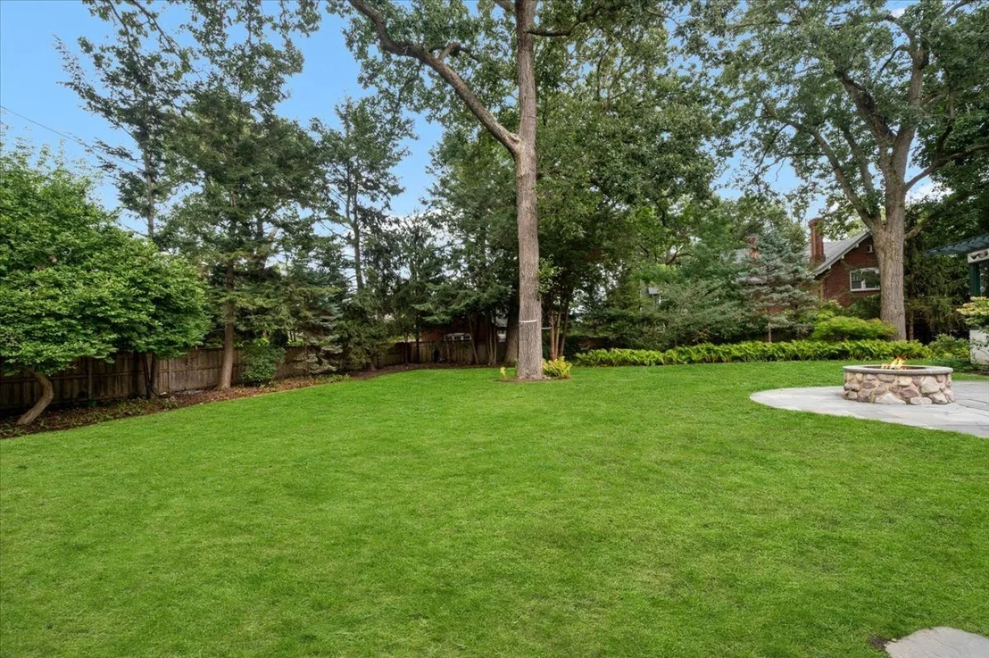 Photo of 2855 Sheridan Place
