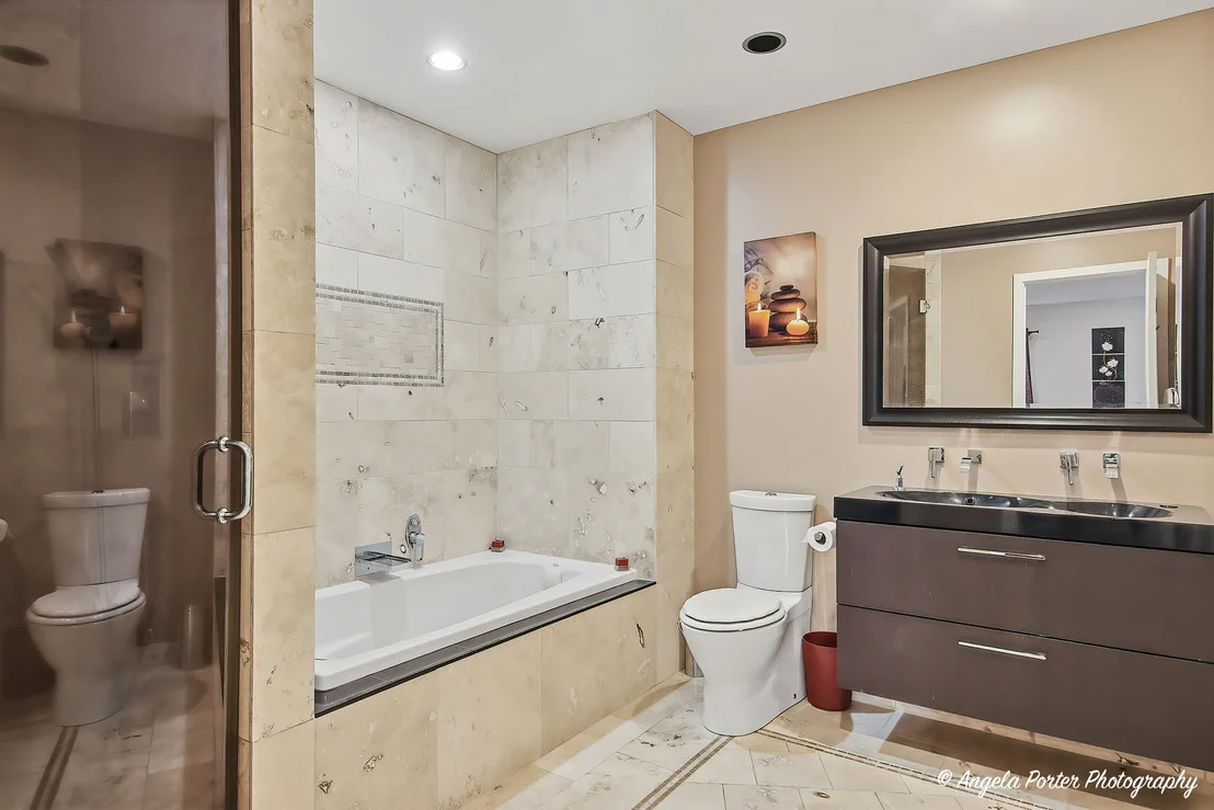 Photo of 949 Ridgefield Lane