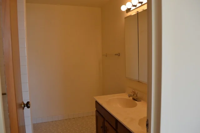 Photo of Unit 403 at 701 FORUM Square