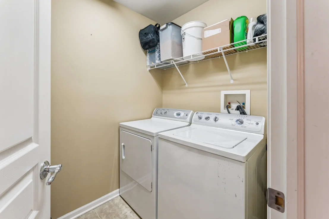 Photo of 464 Valentine Way