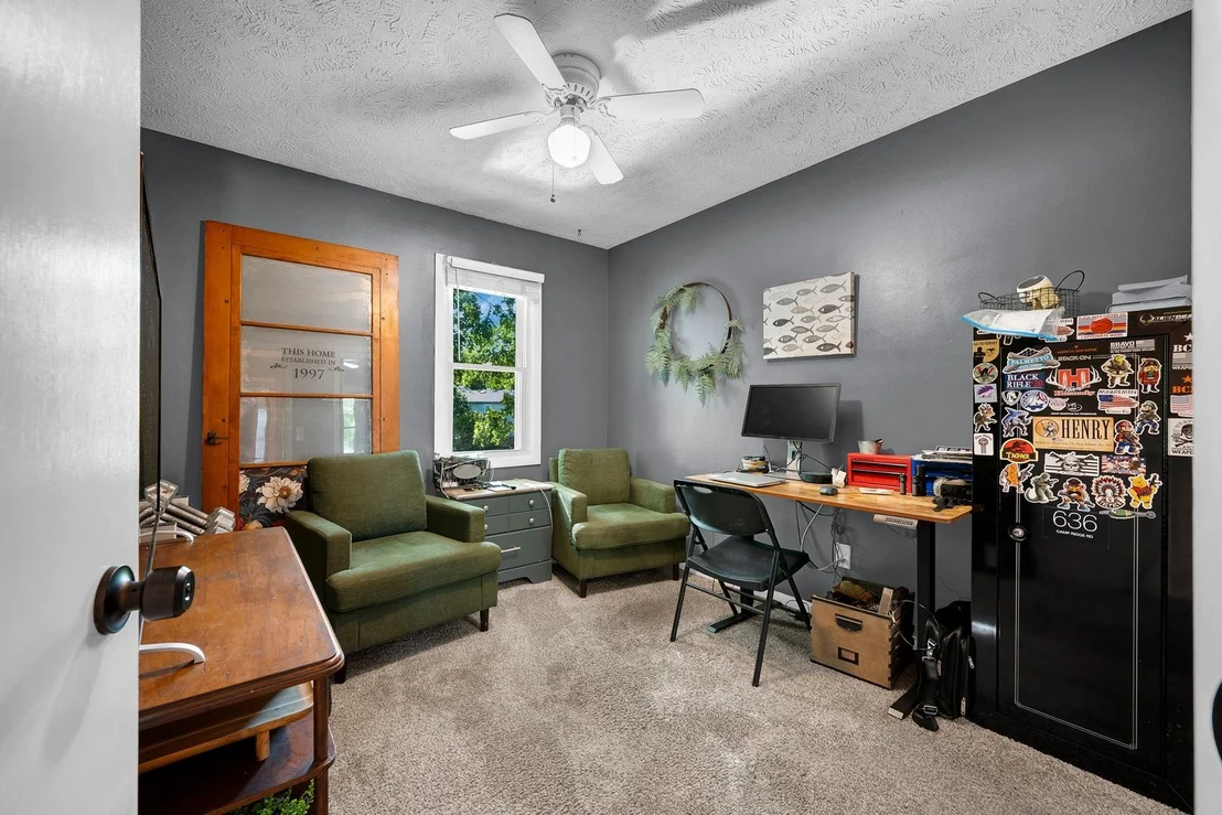 Photo of Unit 21 at 903 N Linden Street