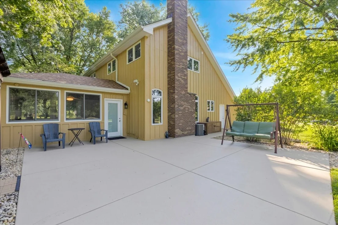 Photo of 41W210 Mare Lane