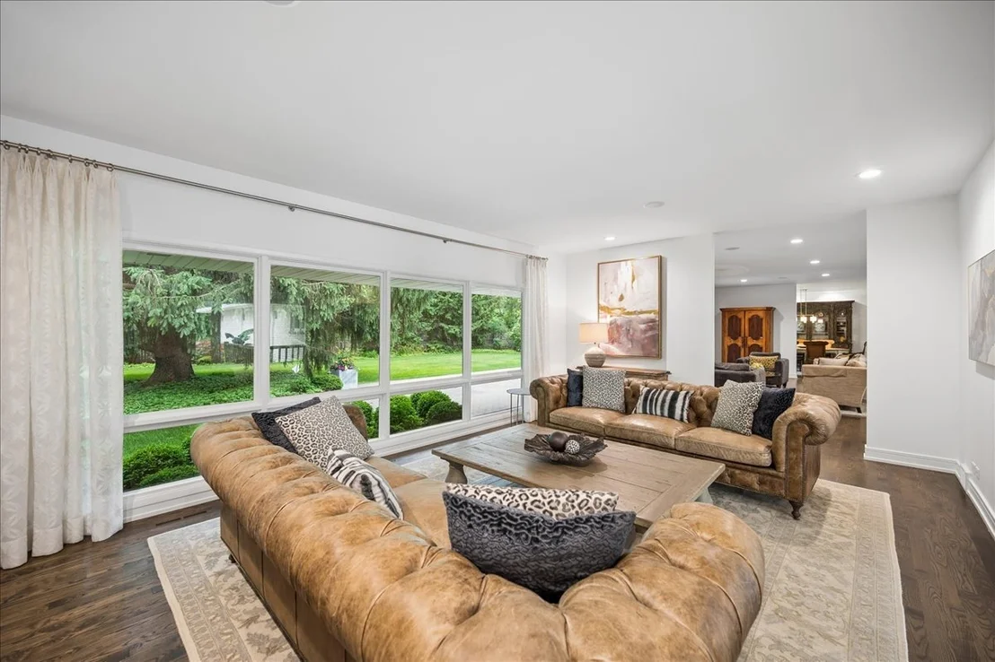 Photo of 920 Pine Tree Lane