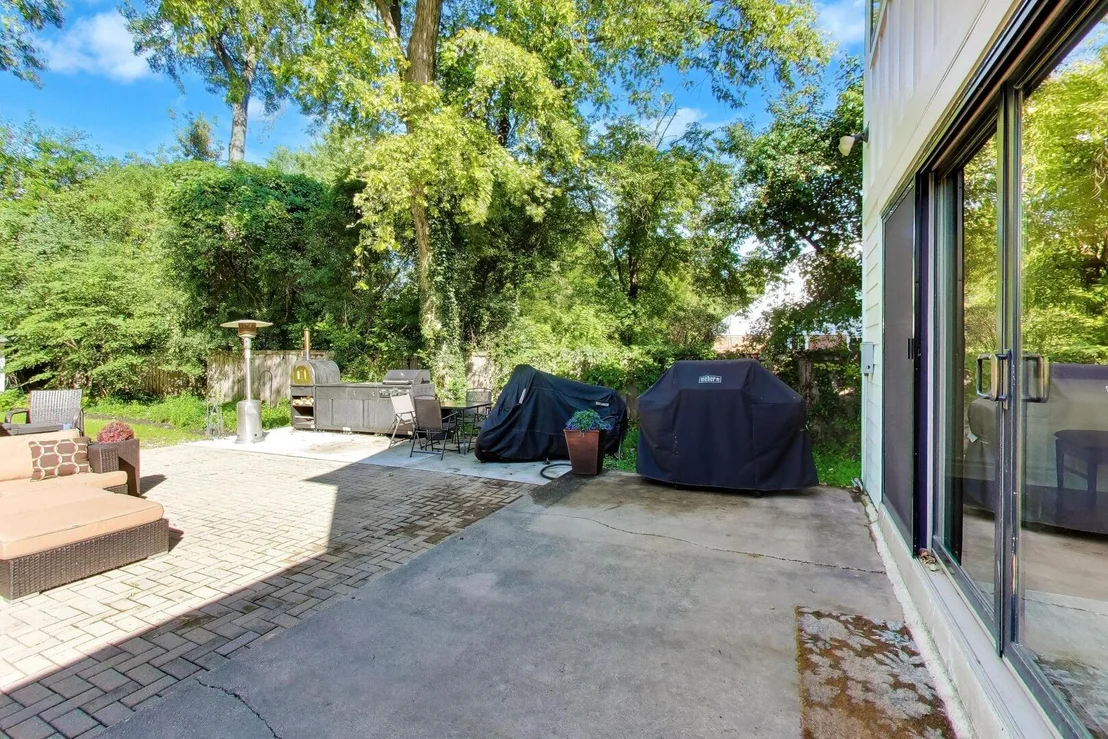 Photo of 901 Locust Road