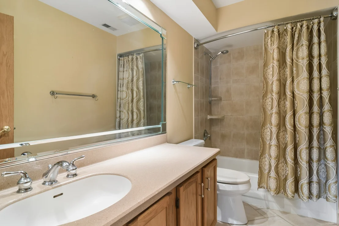Photo of 824 Kent Circle