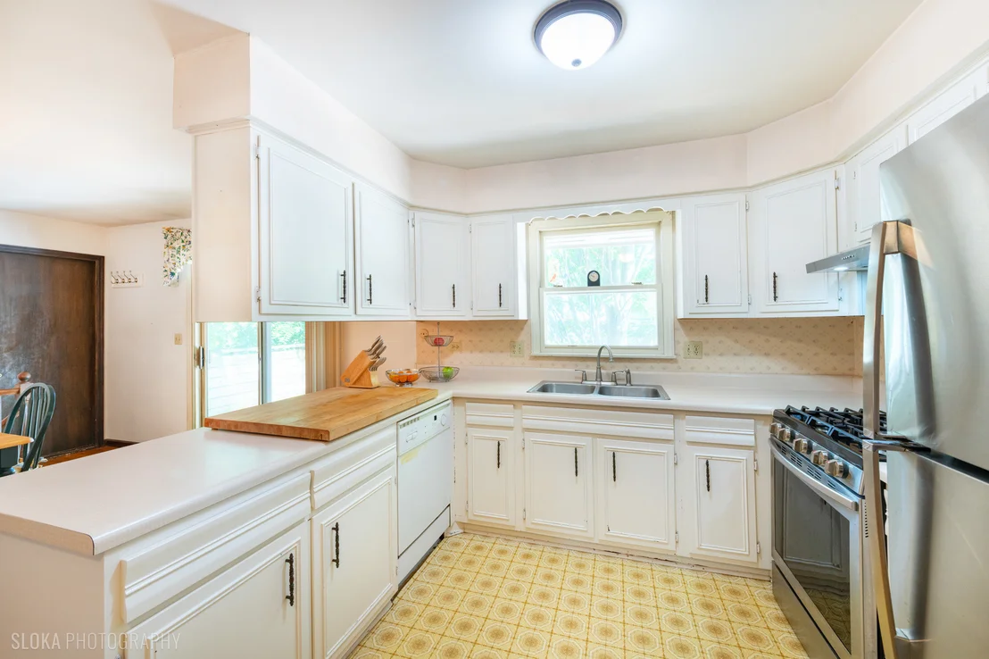 Photo of 6914 Meadow Drive