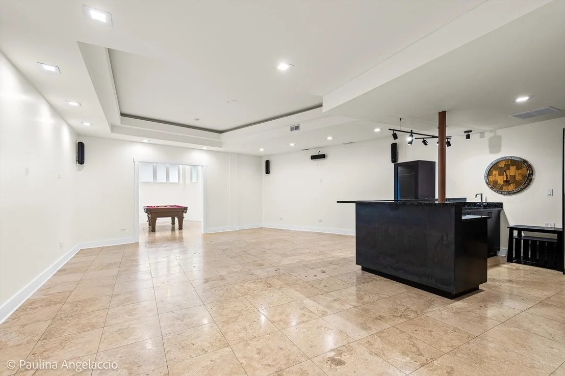 Photo of 220 Astor Place