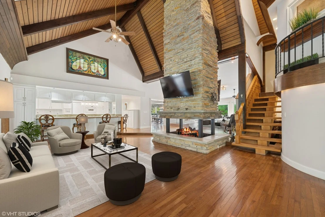 Photo of 153 Algonquin Road