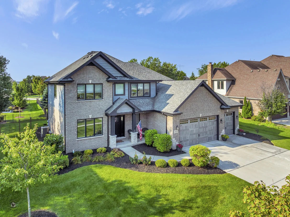 Photo of 1973 Edgeview Drive
